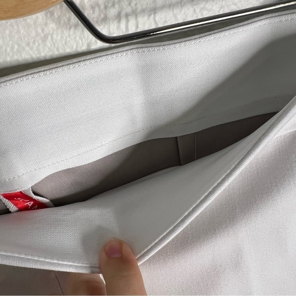 NWT Spanx White Kick Flare Pants Classic White Pull-On Pockets 4-Way Stretch - Picture 8 of 12